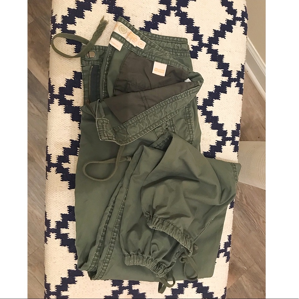 J Crew cargo